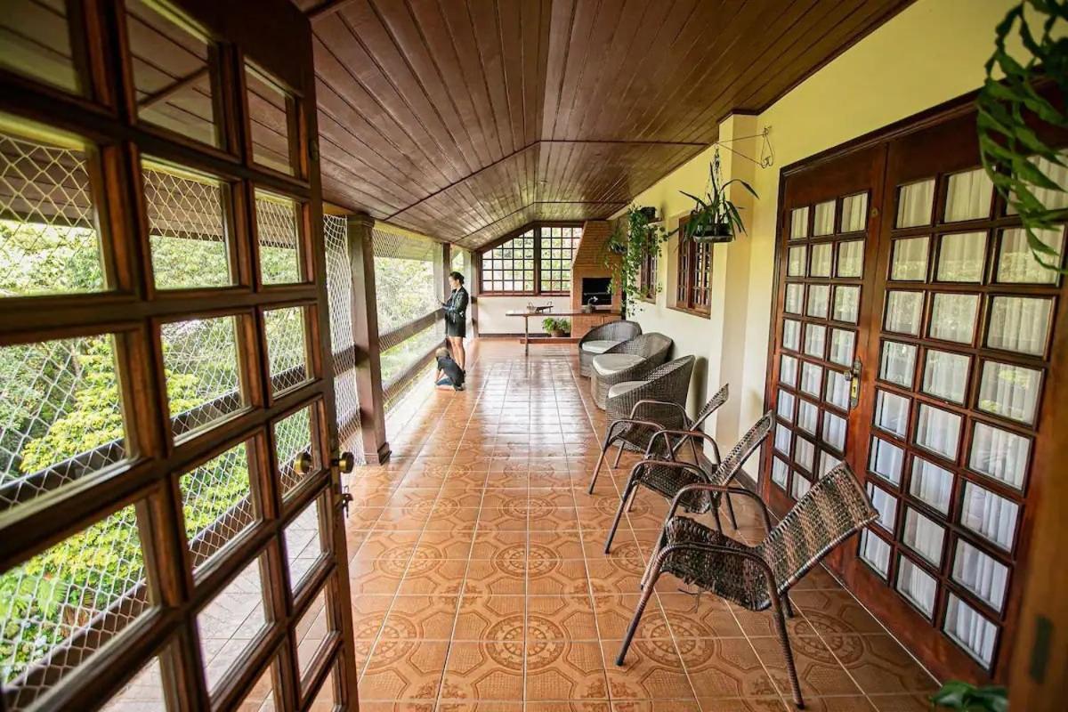 Casa das Montanhas com jacuzzi no jardim by Capivari Lodge Home Campos do Jordão Exterior foto